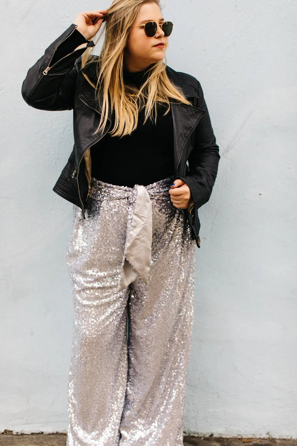 Silver Tapered Pants Smart Casual Outfits For Women (29 ideas & outfits) |  Lookastic